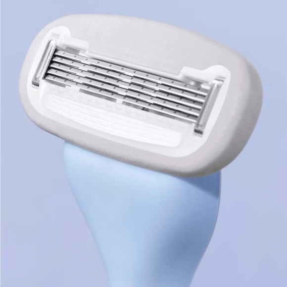 Billie Razor Kit - 1 Handle + 2 Blade Refills + Magnetic Holder - Cool Blue - Picture 6 of 11